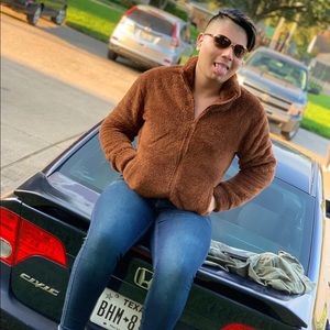 Meet your Posher, Jaime